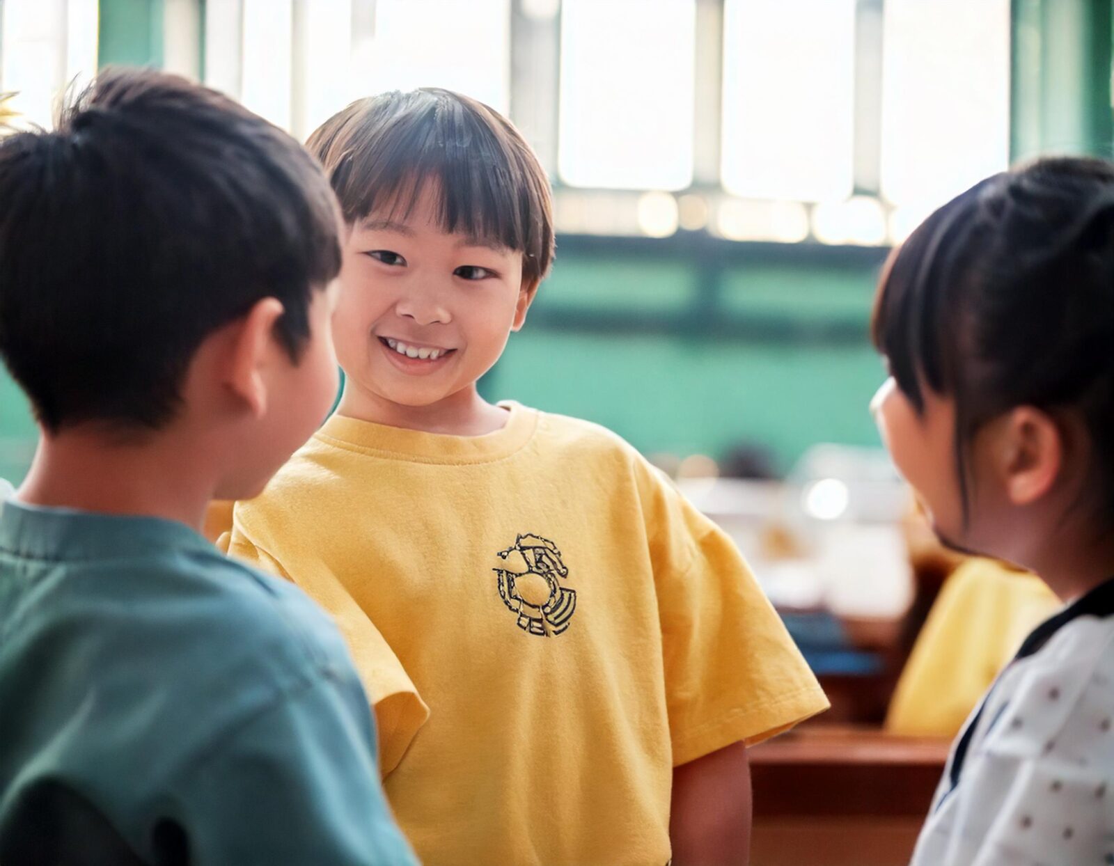 子どもたちが英語でディスカッション